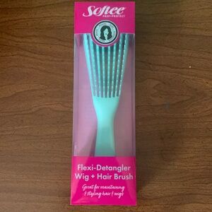 NWOT Softee Prep + Protect Flexi-Detangler Wig + Hair Brush